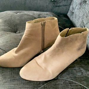 Size 9 suede ankle boots